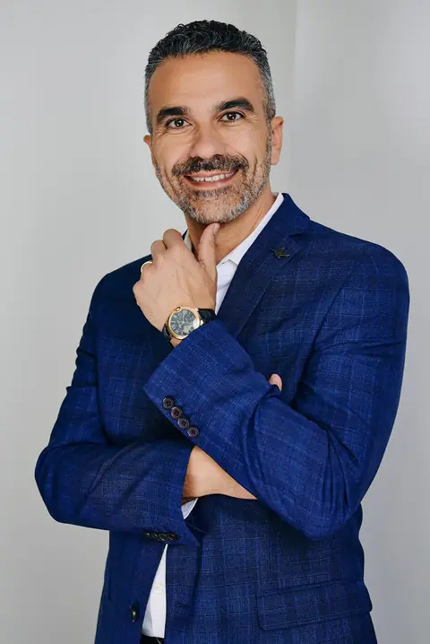Simon P. Etehad